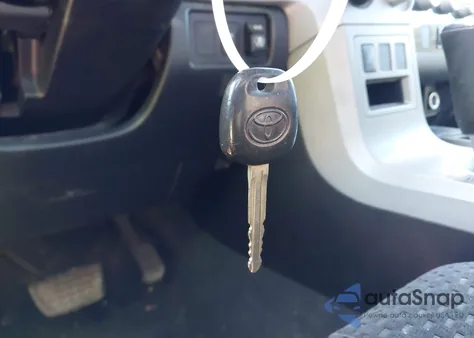 2011 Toyota Tundra Grade 4.6L V8 из США, поврежденный, VIN 5TFRM5F10BX022177